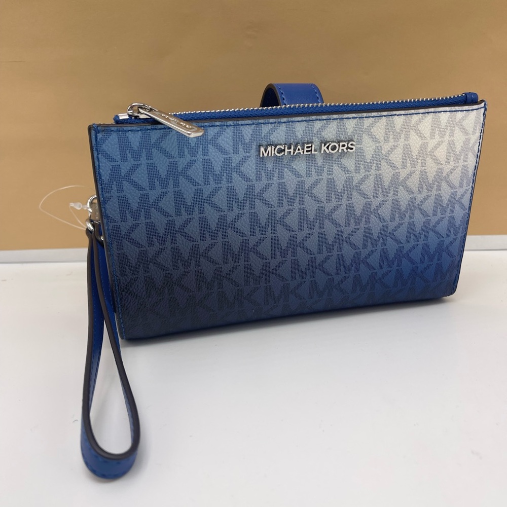 MICHAEL KORS Jet Set Lg Ombré Signature Logo Double Zip Wristlet Wallet
GALAXY - Picture 9 of 16
